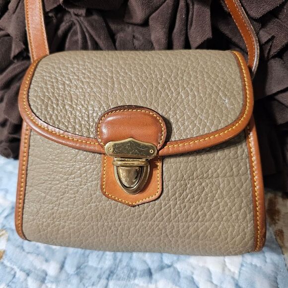 RARE Vintage Dooney and Bourke AWL 90s Mini  Crossbody - Picture 1 of 8